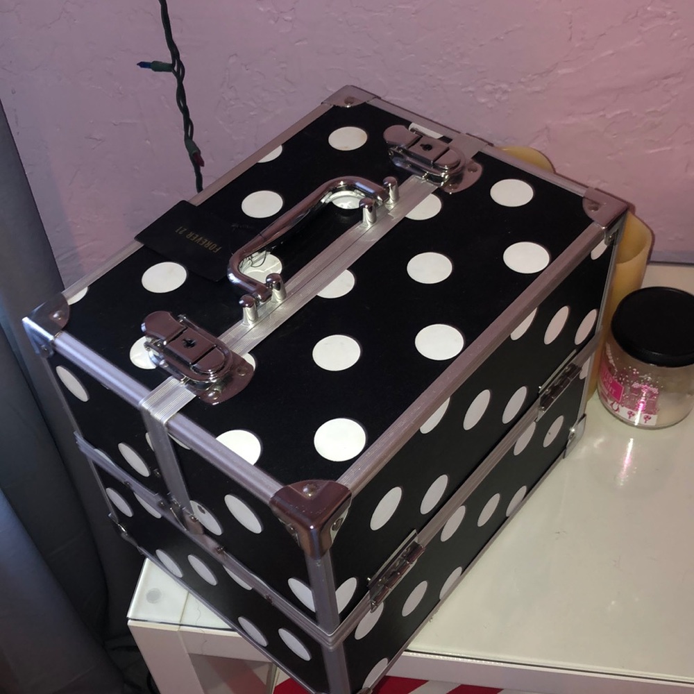 Forever 21 Make up case
